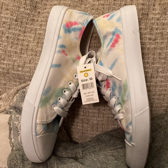 NWT 🌈 Tie Dye Converse Inspired Sneakers 🌈 - Picture 6 of 7